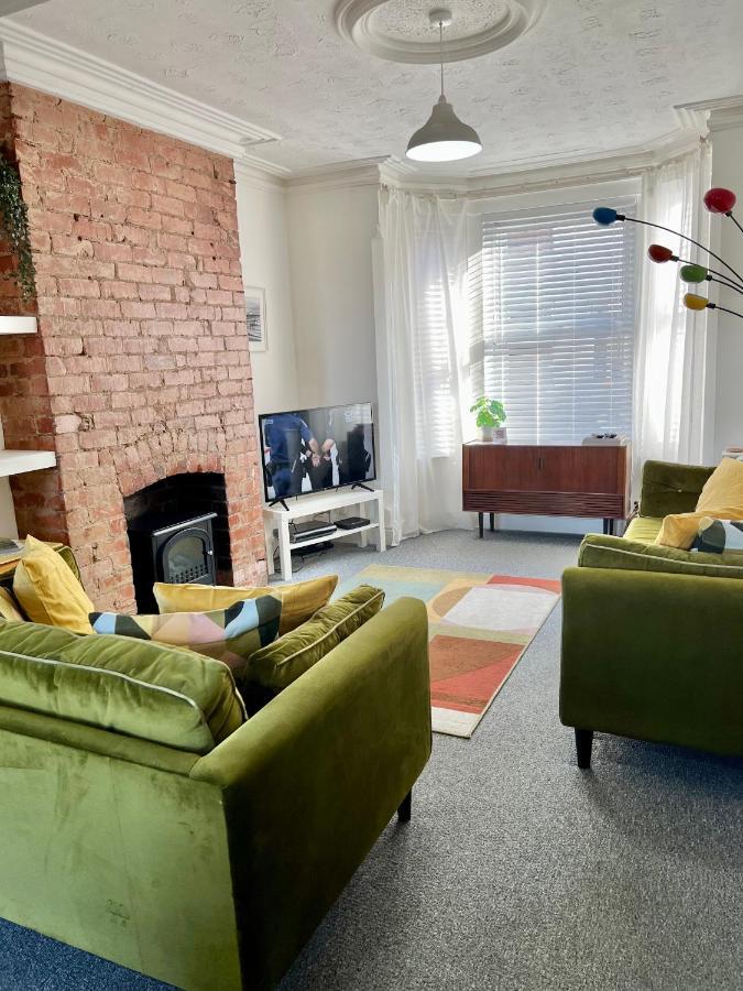 Contemporary 2 Bedroom Victorian Town House - Sleeps Up To 6 Kimberley  Экстерьер фото