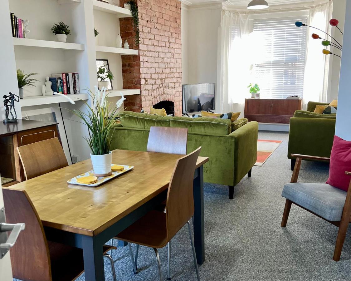 Contemporary 2 Bedroom Victorian Town House - Sleeps Up To 6 Kimberley  Экстерьер фото